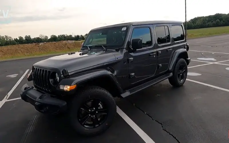 Wrangler Sahara Altitude